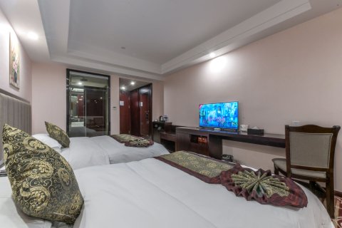 靖江大酒店(杭州萧山机场永盛路地铁站店)