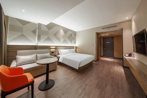 柏曼酒店(宜兴丁山陶瓷博物馆店)