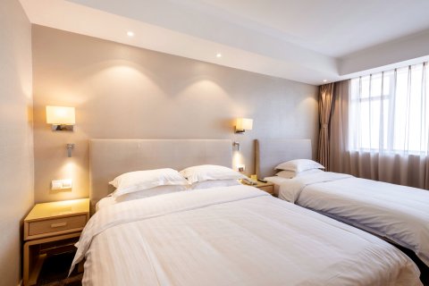 新东苑大酒店(开封清明上河园店)