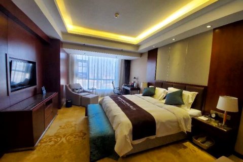 会泽德城华美达酒店