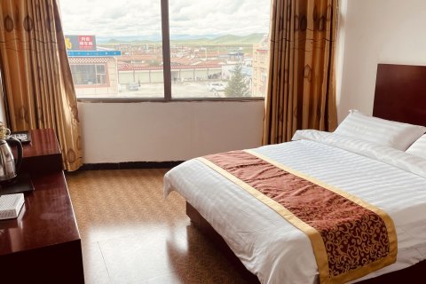 若尔盖唐克应华商务宾馆