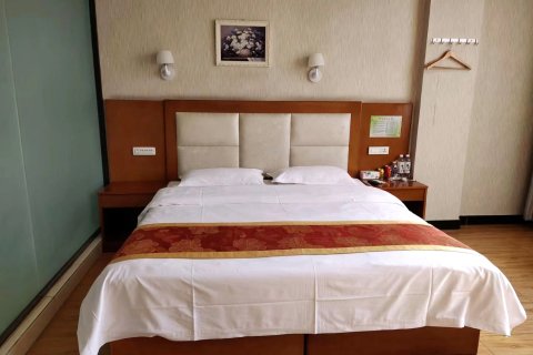 西乡鸿安酒店(鹿龄路店)