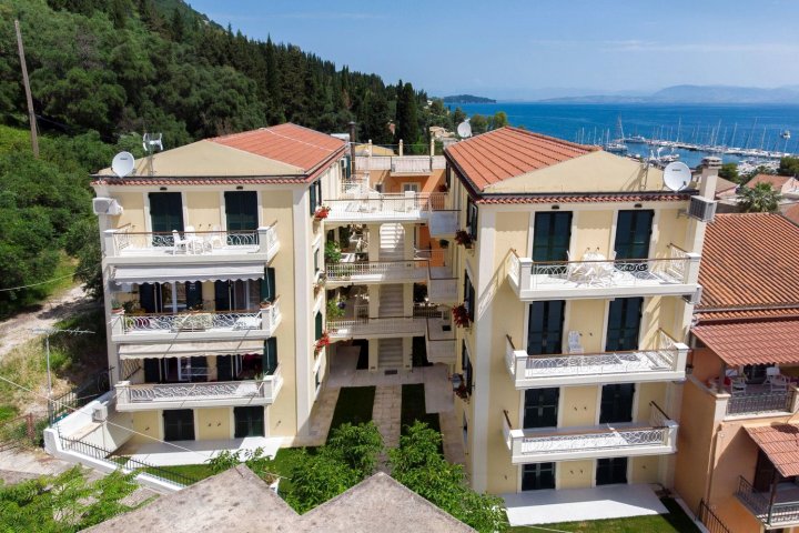 科孚米潘尼特瑟斯科奇出租公寓(Kirki Apartments Mpenitses Corfu)