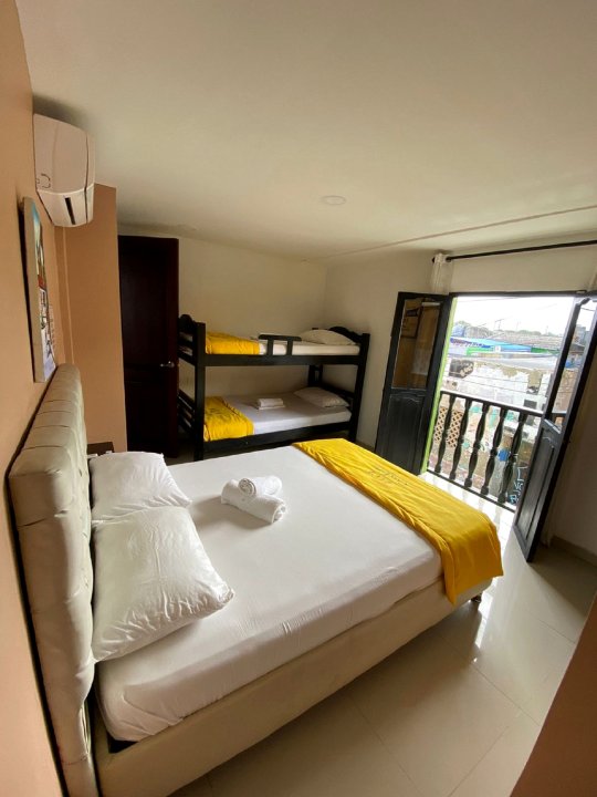 格塞马尼四人间CL-10 ，配备空调和无线网络(Room in Guest Room - Cl-10 Quadruple Room in Getsemani de Cartagena with Air Conditioning)