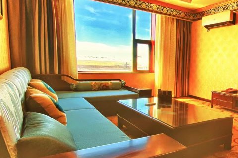 若尔盖唐克王府大酒店