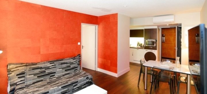 氛围公寓酒店 - 奥朗吉(Appart Ambiance - Orange)