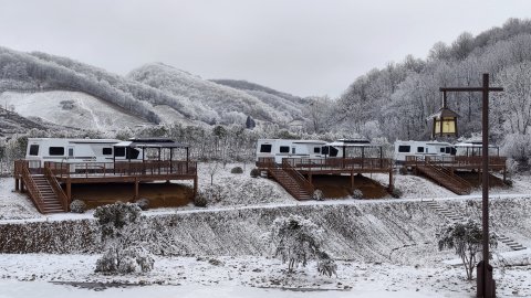 火烧坪房车露营基地