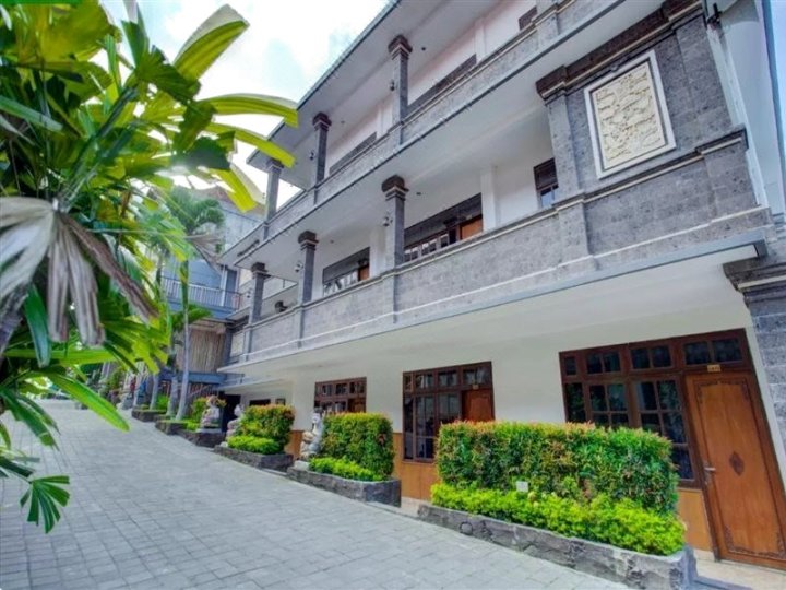 峇里峇万隆森姆皮迪海棠尼达酒店 - 巴厘岛梅德酒店(Nida Rooms Bali Bandung Sempidi Begonia at Hotel Made Bali)