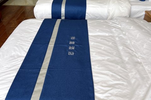 色达愿遂大酒店