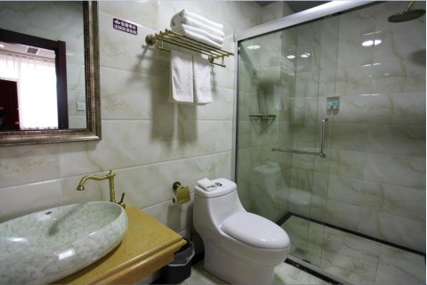 盛世金源宾馆(白城师范学院医学高等专科学校店)