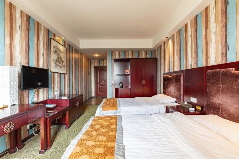 修文龙润森林酒店