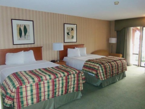 萨克拉门托套房旅馆(Sacramento Inn and Suites)