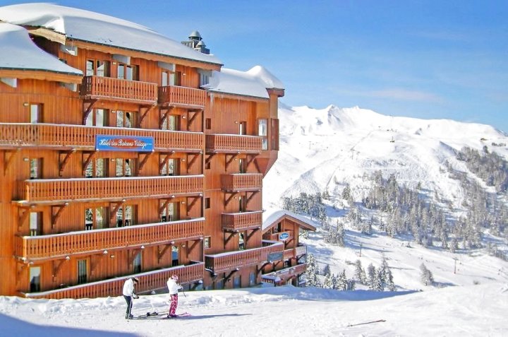 普拉涅村庄开放式客房酒店(Studio Plagne Village)