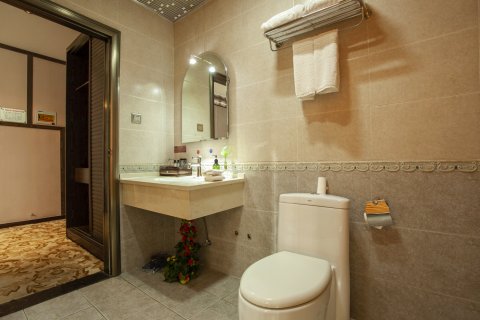 云锦酒店(库尔勒天百购物中心店)