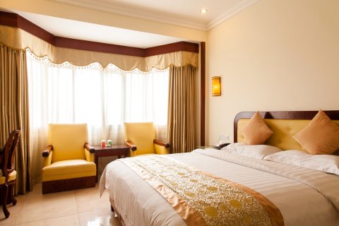 江湾海景大酒店(骑楼老街海南大学店)