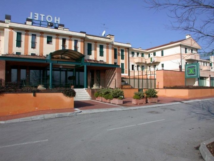 伊尔卡诺瓦酒店(Hotel Il Canova)
