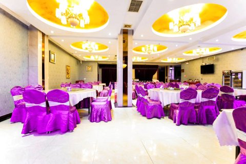 若尔盖凯德丰大酒店