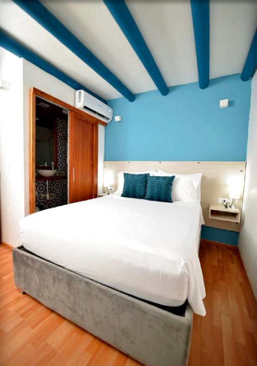 7ca2-1 Luxury House in Cartagena