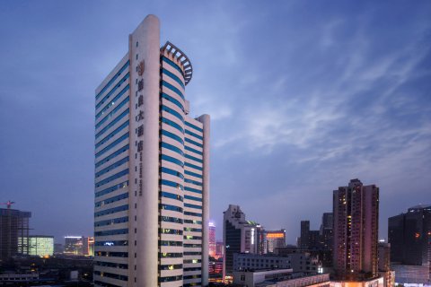 安逸·新良大酒店(成都春熙路太古里店)