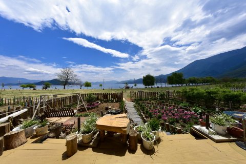 泸沽湖起点栈客栈