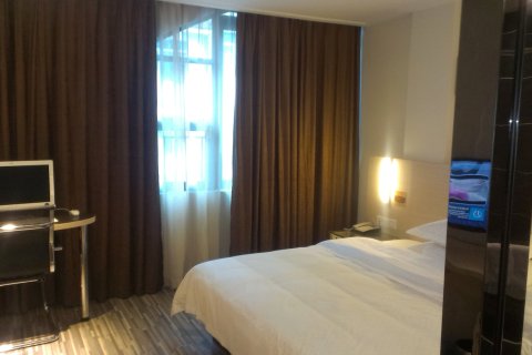 河池三月花时尚酒店(河池学院宜州汽车总站店)