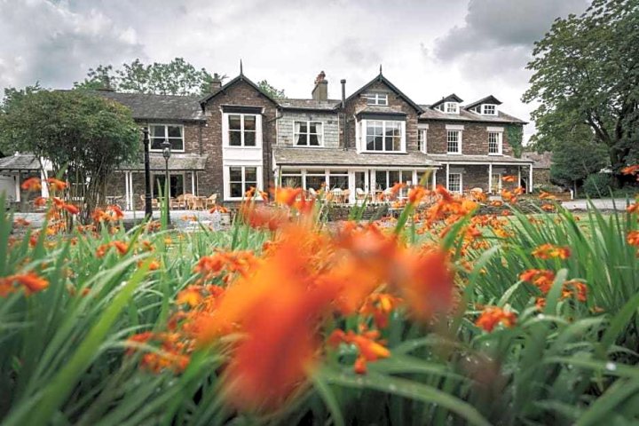 Bridge House Hotel & Silver Howe View Cottage