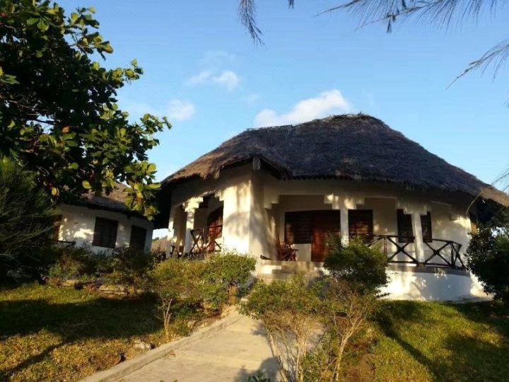 桑给巴尔白色海滩酒店(White Beach Hotel Zanzibar)