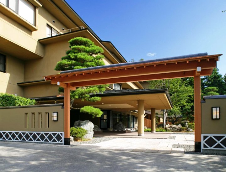 露天浴场和料理乃宿 山映閣(Saneikaku (Restaurant & Open-Air-Bath))