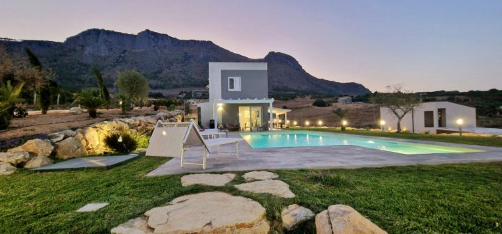 Dama Dei Venti, villa with private pool