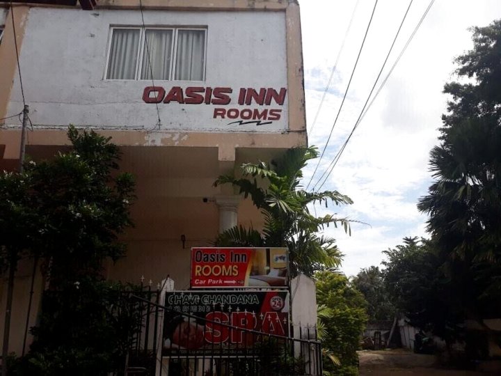 Oasis Inn