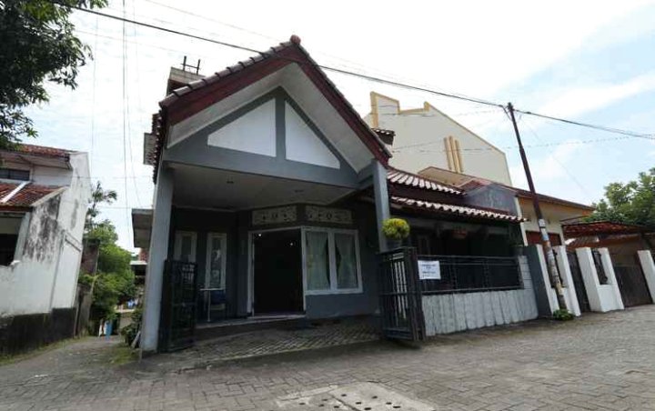 安巴鲁科莫 2 号哈瓦家庭旅馆 - 大哈瓦(D'Java Homestay Unit Ambarrukmo 2 by the Grand Java)