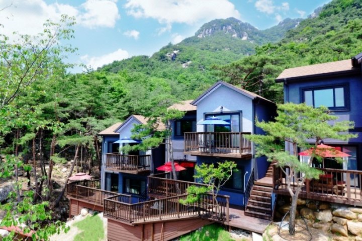 Jecheon the Pine Hill Pension