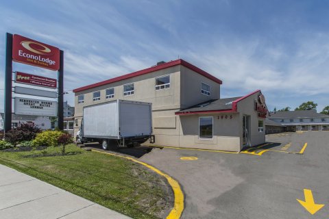 蒙克顿伊克诺酒店(Econo Lodge Moncton)