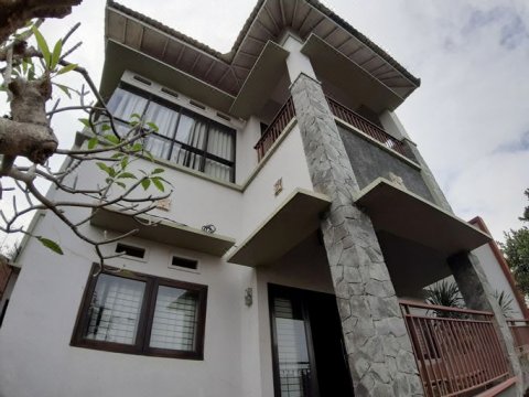 Villa Padasuka Raisa