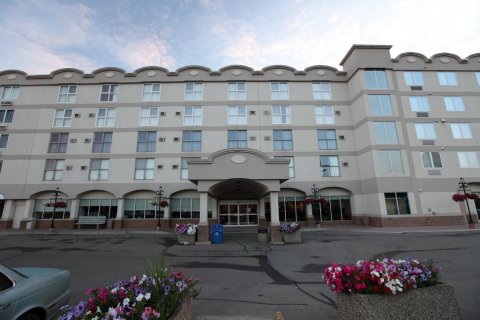 圣艾伯特套房酒店(St. Albert Inn & Suites)