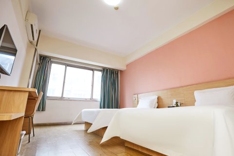 7天酒店(郑州二七广场人民路地铁站店)