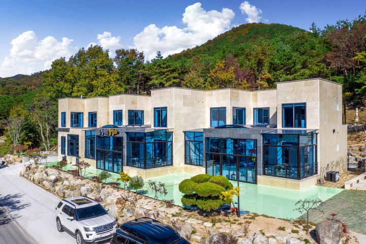Gimcheon Dream Kids Pool Villa