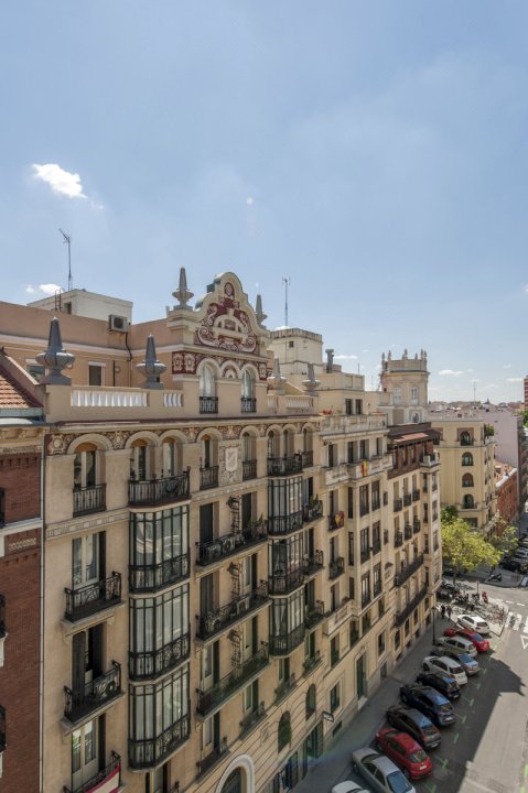 Retiro II in Madrid with 1 Bedrooms and 1 Bathrooms