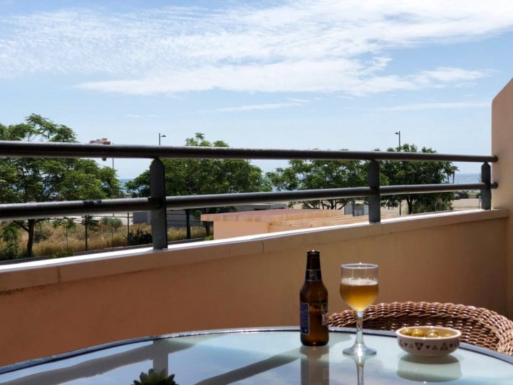 Lovely Apartment Next to the Sea, Relax and Quiet