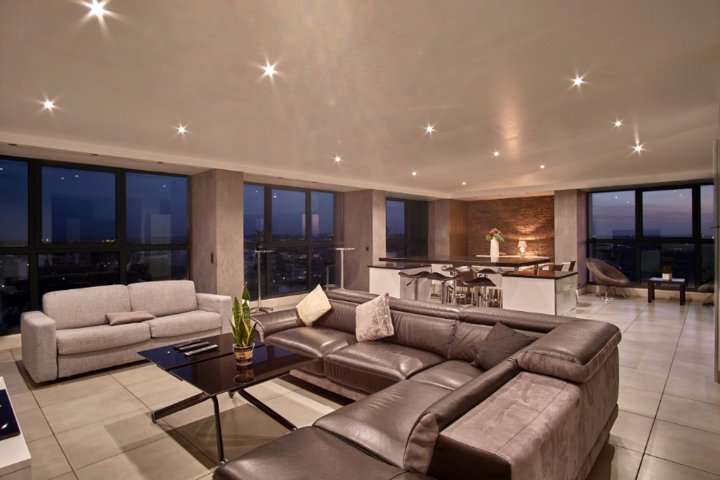 The Luxury Penthouse - Haven of Privacy and Excellence