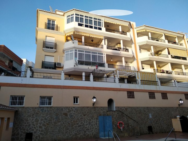 Torrox Costa Super Sunny Apartment with Pool Access, Free Wifi