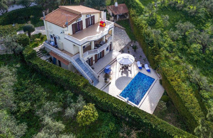 Villa Napolia - Luxury Villa with Amazing Sea View