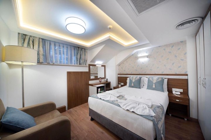 Room in Guest Room - Lika Hotel - Eco Double Room - Center Istanbul