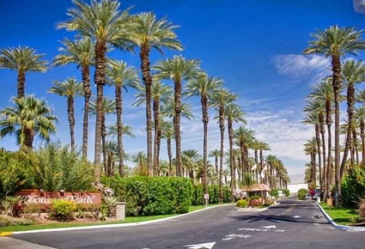 棕榈泉房车度假村(Palm Springs RV Resort)