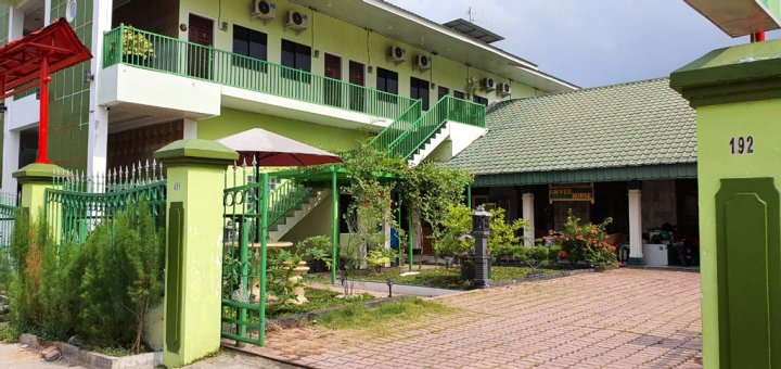 普里绿色家庭旅馆(Puri Hijau Homestay)