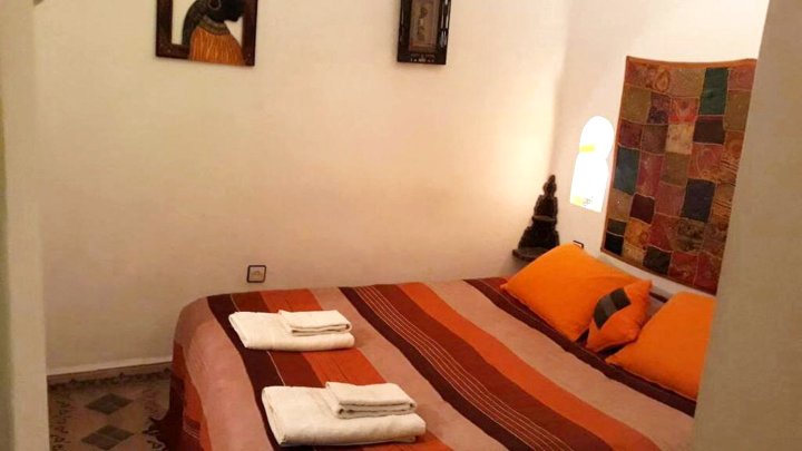A Homey and Cozy Riad in the Heart of the Medina, 10 Min Walk to Jemaa El FNA