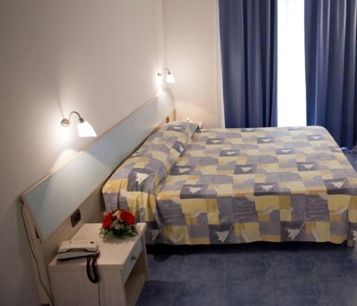 Pizzo Calabro Resort A Big Double room 2