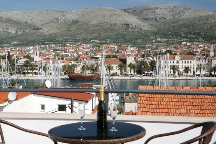 Studio Apartment Stjepan SA3 Trogir, Riviera Trogir