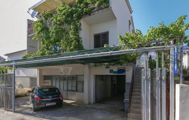 Apartment Gorda A1 Kastel Gomilica, Riviera Split