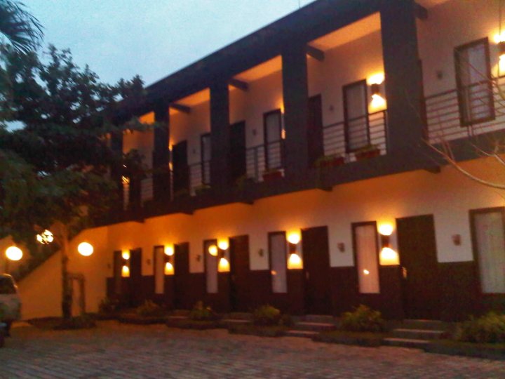 城堡公寓酒店(Piliau Residence)